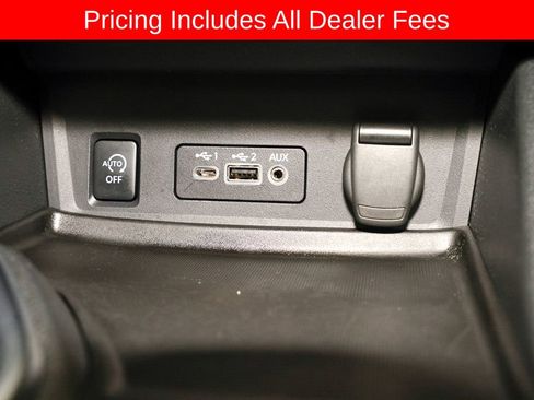 Certified 2025 Nissan Sentra SR FWD image 15