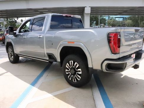 New 2025 GMC Sierra 2500 Denali Ultimate image 4