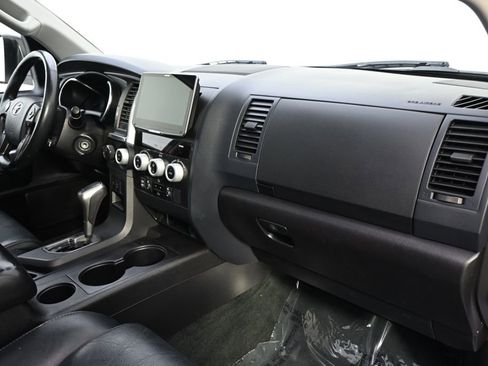 Used 2018 Toyota Sequoia TRD Sport AWD/4WD image 15