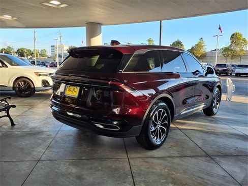 Certified 2025 Lincoln Nautilus Premier image 2