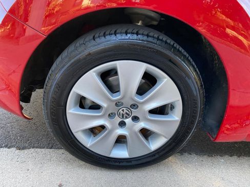 Used 2009 Volkswagen Beetle Coupe image 15