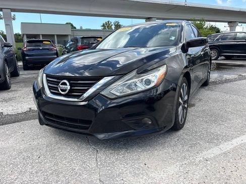 Used 2017 Nissan Altima 2.5 SV FWD image 7