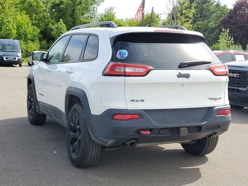 Used 2016 Jeep Cherokee Trailhawk w/ Cold Weather Group AWD/4WD image 3