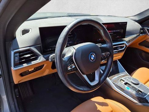 Used 2023 BMW i4 eDrive35 w/ Premium Package RWD image 10