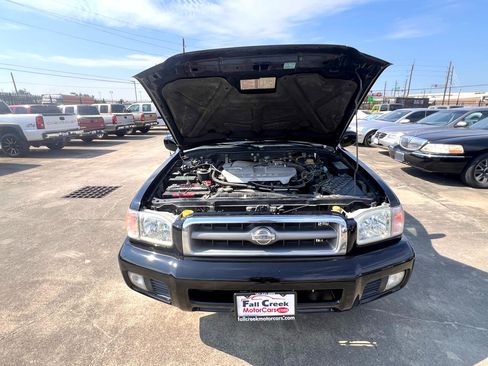 Used 2001 Nissan Pathfinder LE image 46