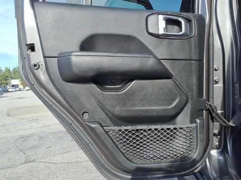 Used 2021 Jeep Wrangler Unlimited Sahara image 22