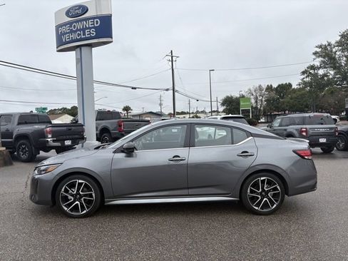 Used 2025 Nissan Sentra SR image 9
