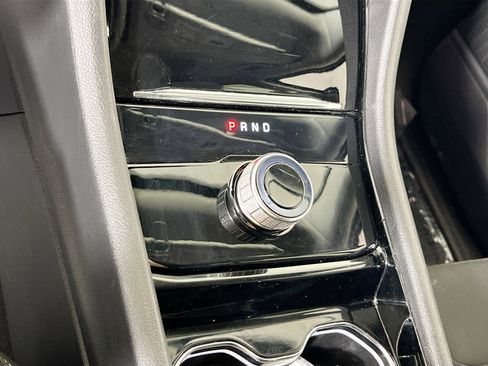 Used 2023 Jeep Grand Cherokee Laredo image 15