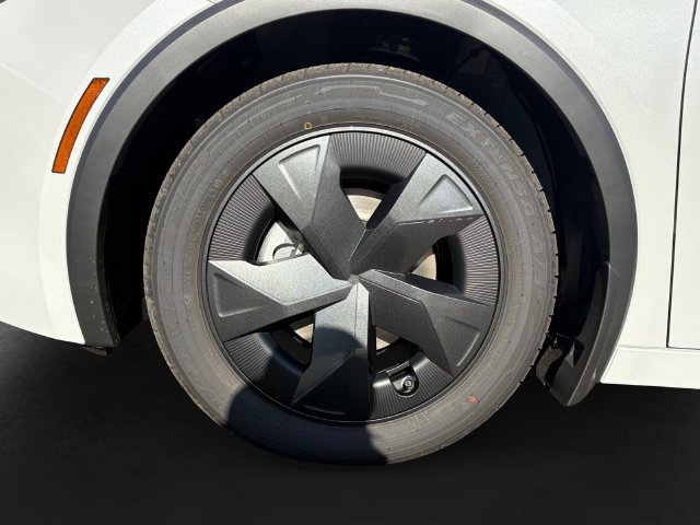 New 2027 Toyota Prius LE FWD image 11