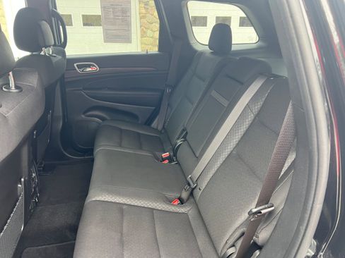 Used 2022 Jeep Grand Cherokee Laredo E w/ Security & Convenience Group image 10