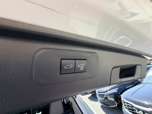 Used 2024 Toyota Grand Highlander AWD image 28