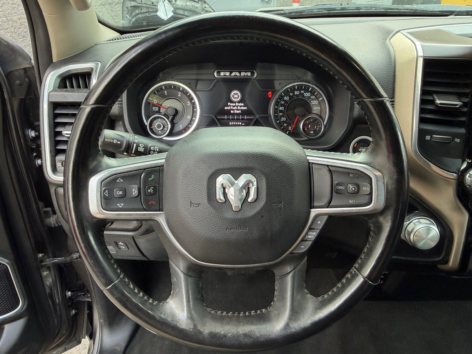 Used 2022 RAM 1500 Laramie AWD/4WD image 12