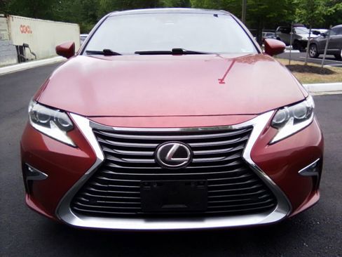 Used 2016 Lexus ES 350 w/ Luxury Package w/Wood Trim FWD image 10