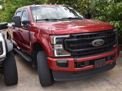 Used 2022 Ford F250 Lariat w/ Black Appearance Package AWD/4WD image 4