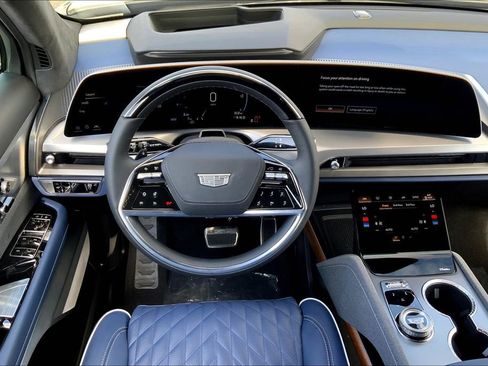 New 2026 Cadillac Vistiq Premium Luxury image 23