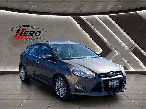 Used 2012 Ford Focus SEL FWD image 1