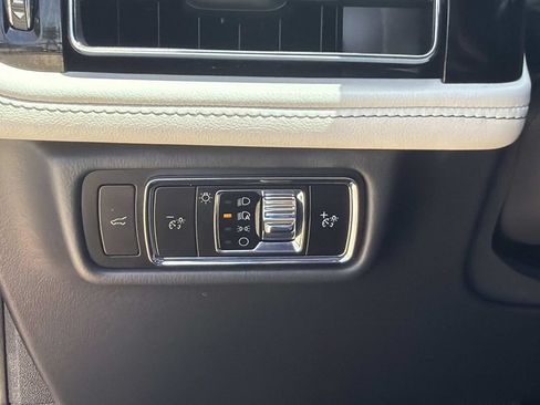 Certified 2025 Lincoln Aviator 2WD image 22