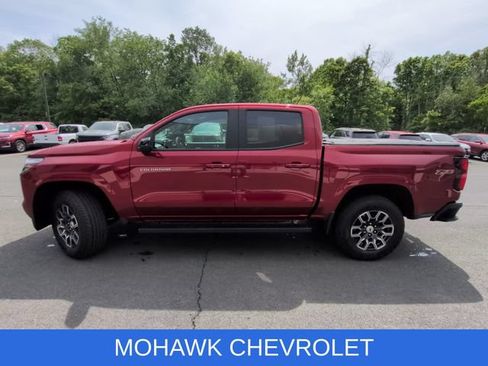 Used 2023 Chevrolet Colorado Z71 w/ Z71 Convenience Package 2 AWD/4WD image 2