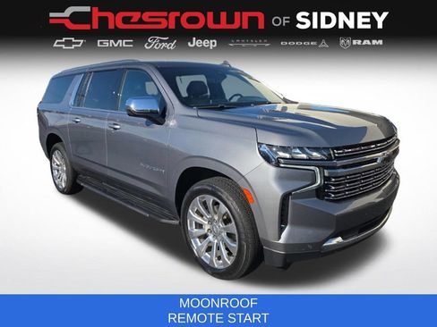 Used 2021 Chevrolet Suburban Premier w/ Premium Package AWD/4WD image 3