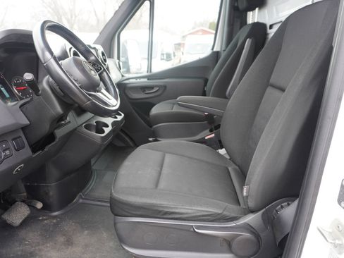 Used 2019 Mercedes-Benz Sprinter 170 image 16