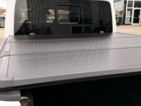 Used 2021 Jeep Gladiator Overland AWD/4WD image 17