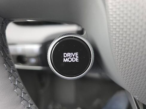 New 2026 Hyundai Ioniq 5 SE image 17