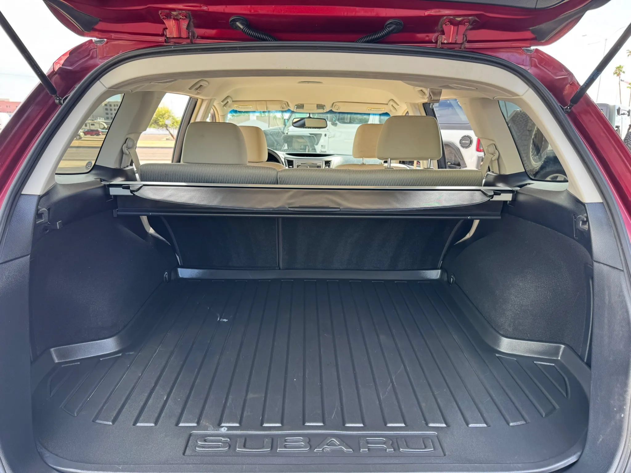 Used 2011 Subaru Outback 2.5i Premium w/ All-Weather Pkg AWD/4WD image 22