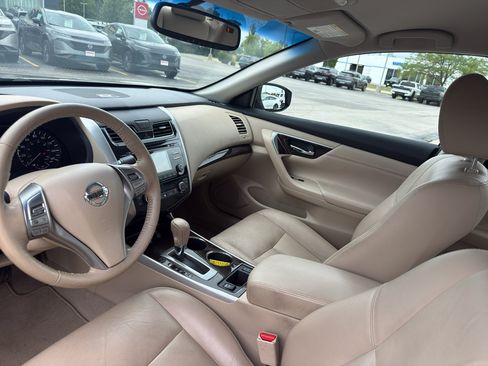 Used 2014 Nissan Altima 2.5 SL FWD image 25
