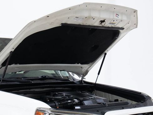 Used 2018 Toyota 4Runner Limited image 85