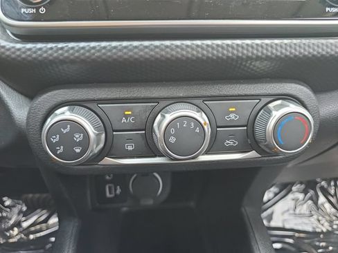 Used 2023 Nissan Kicks S FWD image 4