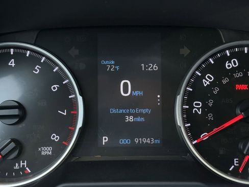 Used 2022 Toyota RAV4 LE image 15