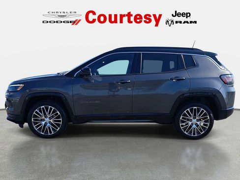 Certified 2023 Jeep Compass Limited w/ Elite Group AWD/4WD image 8