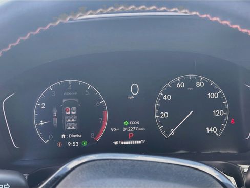 Used 2025 Honda Pilot Sport image 11