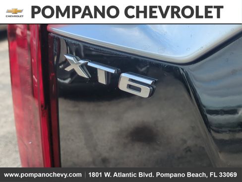 Used 2021 Cadillac XT6 Premium Luxury image 10