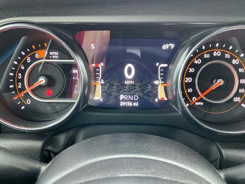 Used 2023 Jeep Wrangler Unlimited Sport AWD/4WD image 18