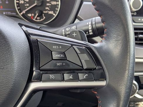 Used 2024 Nissan Altima 2.5 SR image 25