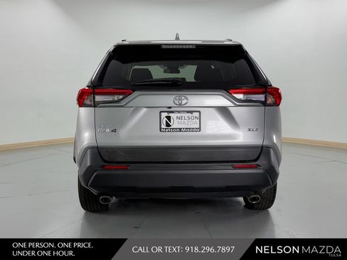 Used 2020 Toyota RAV4 XLE FWD image 8