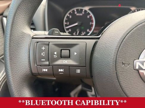 Used 2023 Nissan Rogue SV FWD image 14