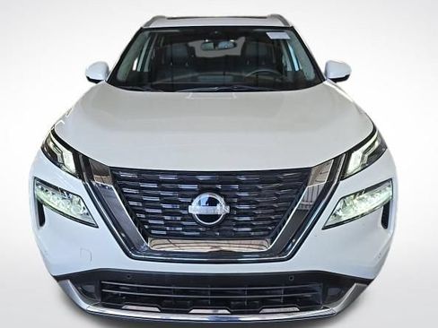 Used 2023 Nissan Rogue Platinum w/ Platinum Premium Package FWD image 3