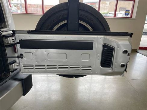Used 2012 Jeep Wrangler Unlimited Sahara w/ Dual Top Group AWD/4WD image 29