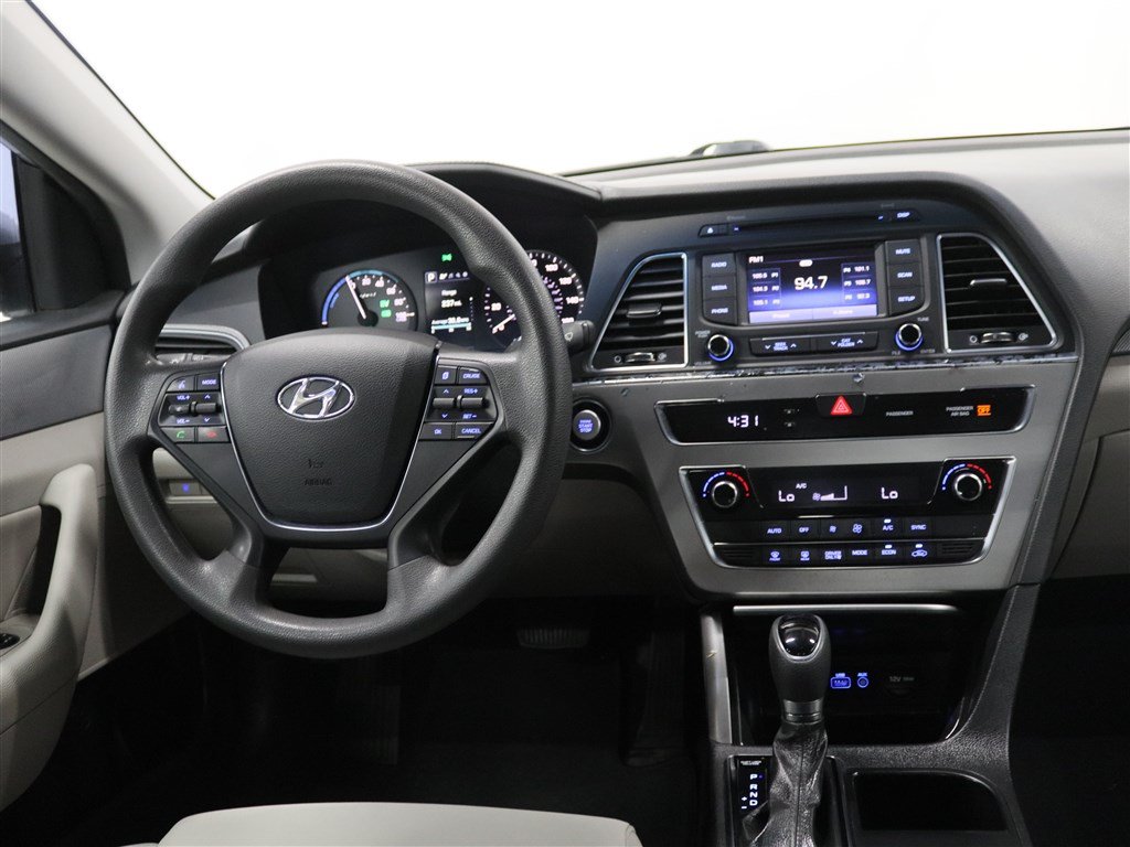 Used 2016 Hyundai Sonata SE FWD image 21