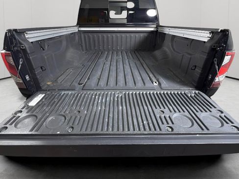 Used 2021 Nissan Titan PRO-4X w/ Pro-4x Convenience Package AWD/4WD image 30