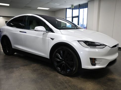 Used 2020 Tesla Model X Long Range image 6