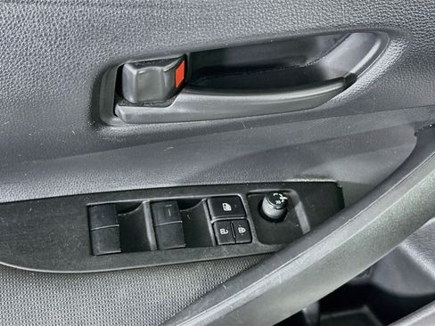 Used 2022 Toyota Corolla LE FWD image 15