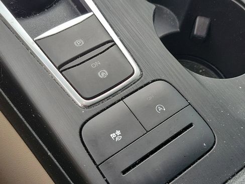Used 2020 Ford Escape SEL FWD image 29