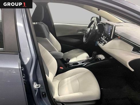 Used 2021 Toyota Corolla LE FWD image 9