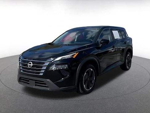 Used 2025 Nissan Rogue SV image 11