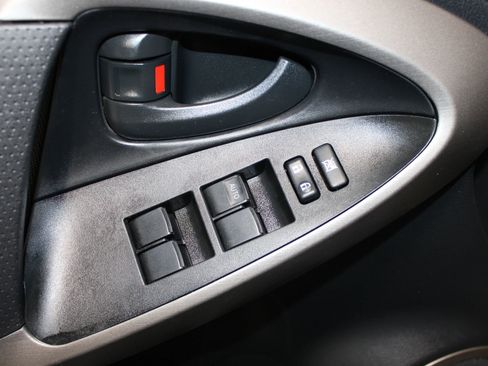 Used 2008 Toyota RAV4 2WD image 9