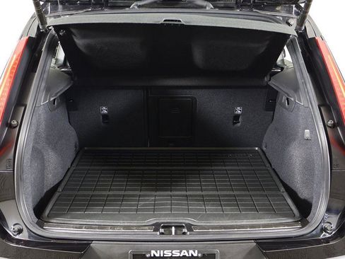 Used 2023 Volvo XC40 B5 Plus w/ Protection Package Premier image 20