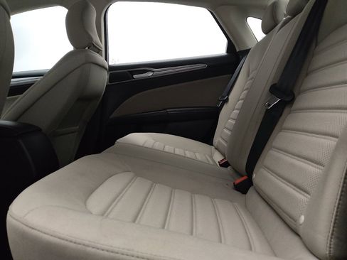 Used 2018 Ford Fusion S FWD image 18